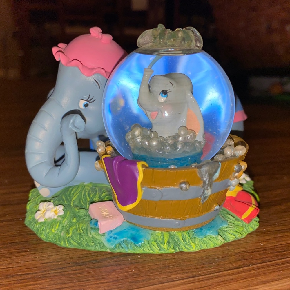 Disney Store Dumbo Water Globe